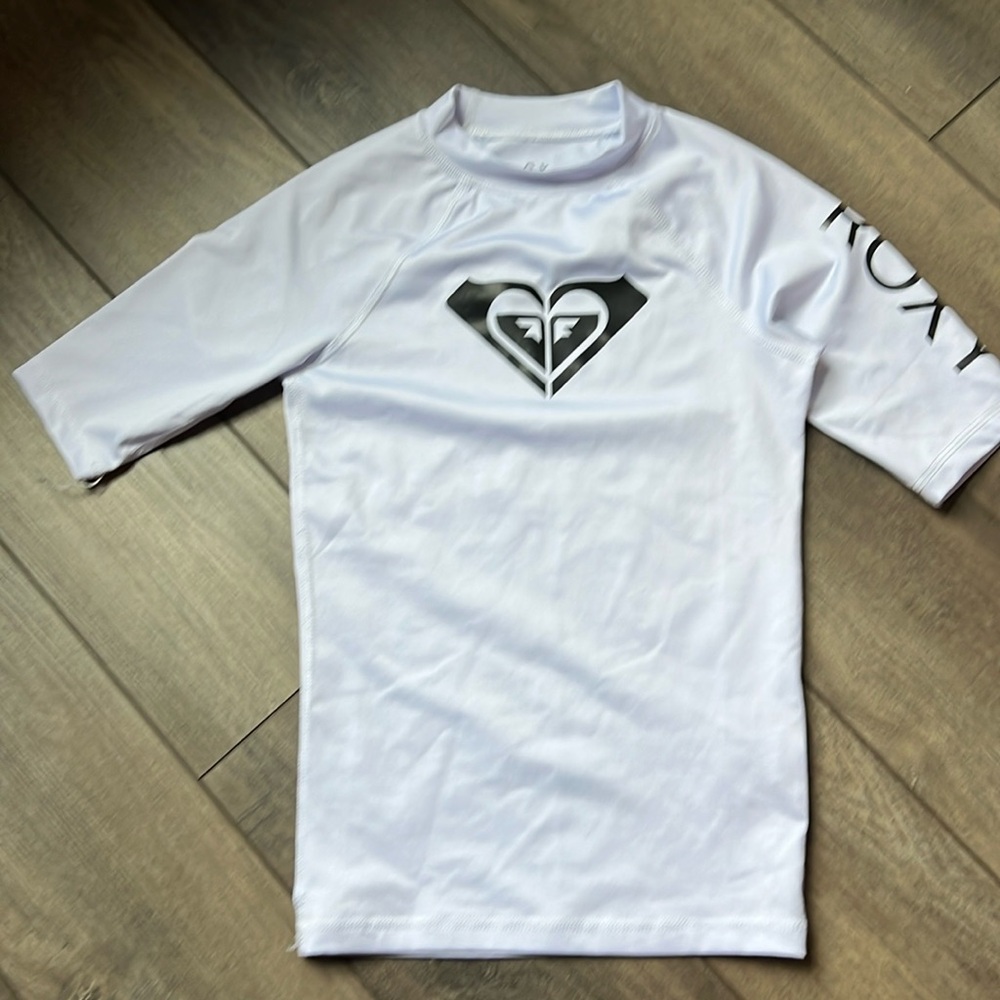 YM (10) Roxy Rash Guard